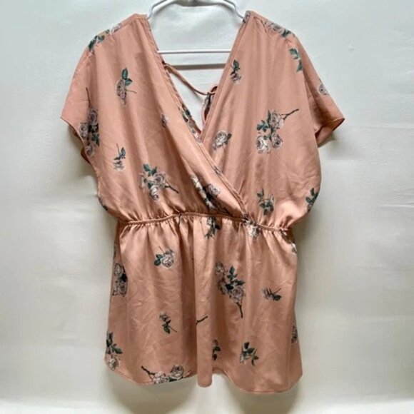 Torrid Wrap Front Blouse Women's 2X Pink Floral Lightweight Short Sleeve Tunic - Picture 1 of 5
